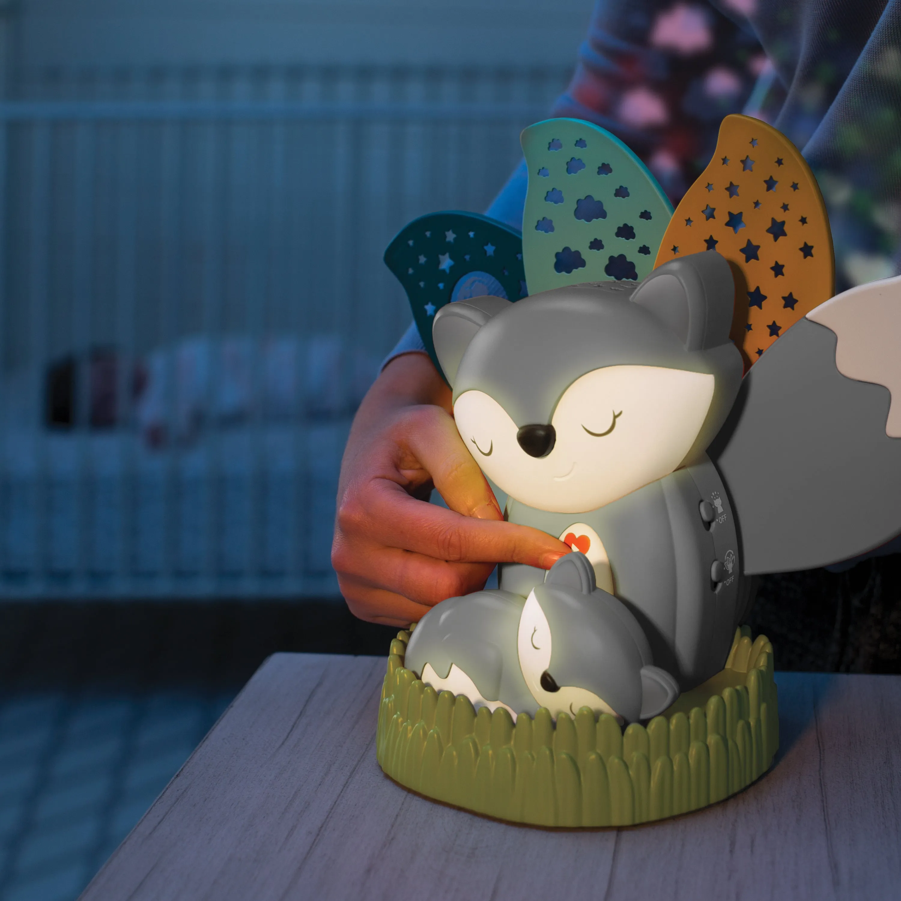 3-in-1 Musical Soother & Night Light Projector - Grey